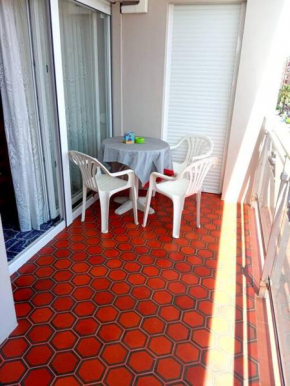 Apartamento grande, la mar esta 5 minutos andando